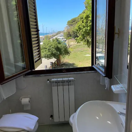 Eden Hotel Follonica
